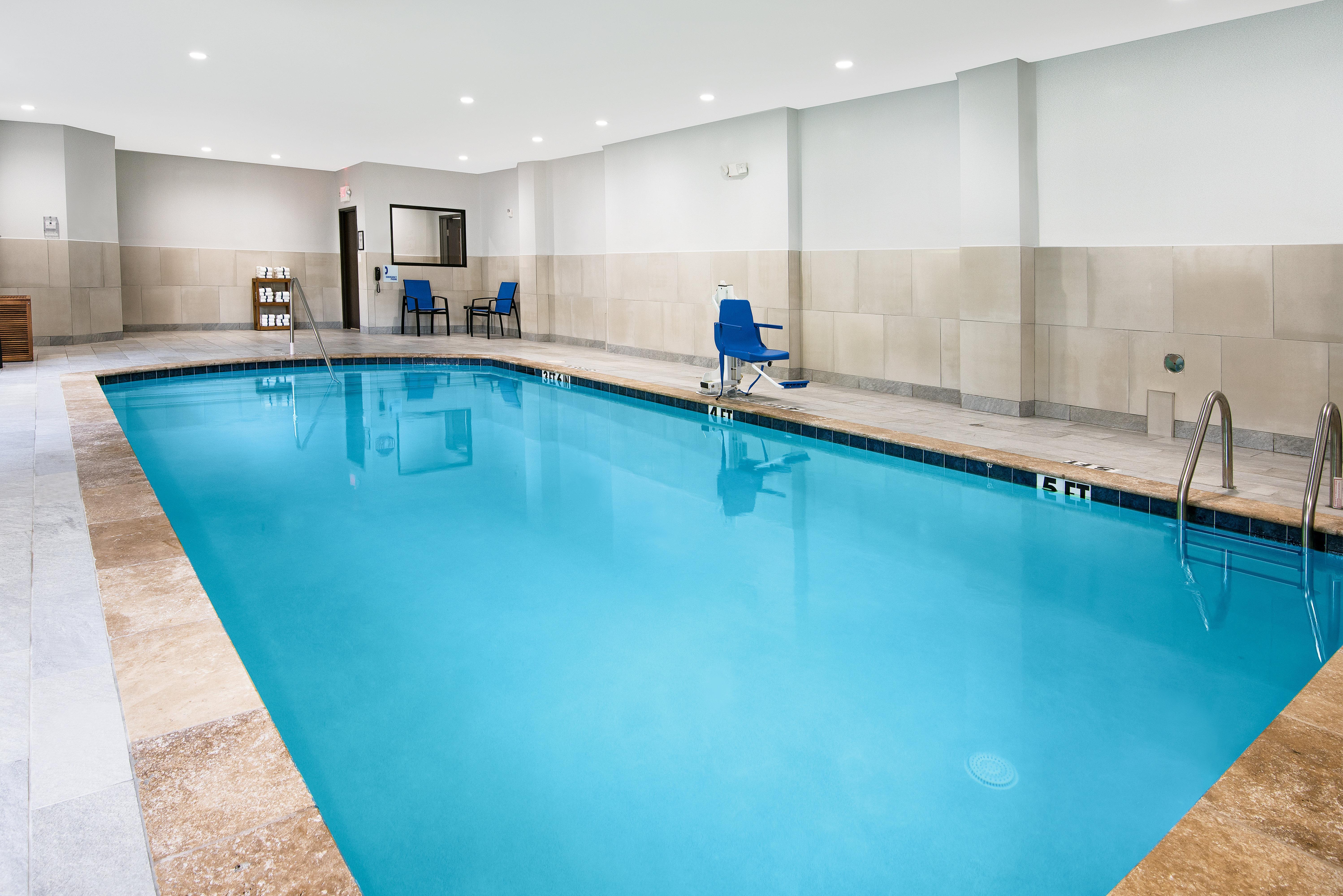 Holiday Inn Express And Suites Houston North - Iah Area By Ihg Buitenkant foto