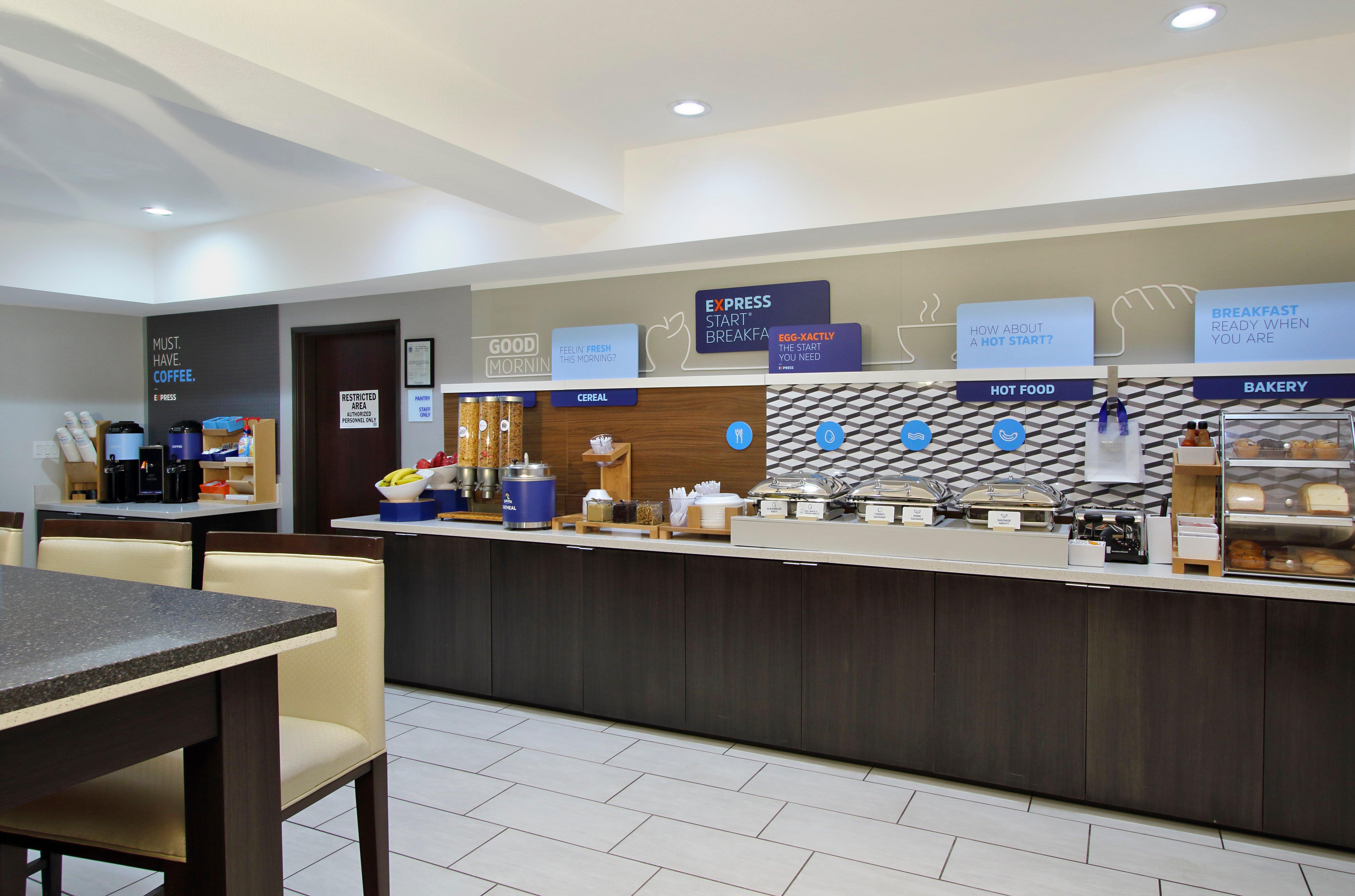 Holiday Inn Express And Suites Houston North - Iah Area By Ihg Buitenkant foto