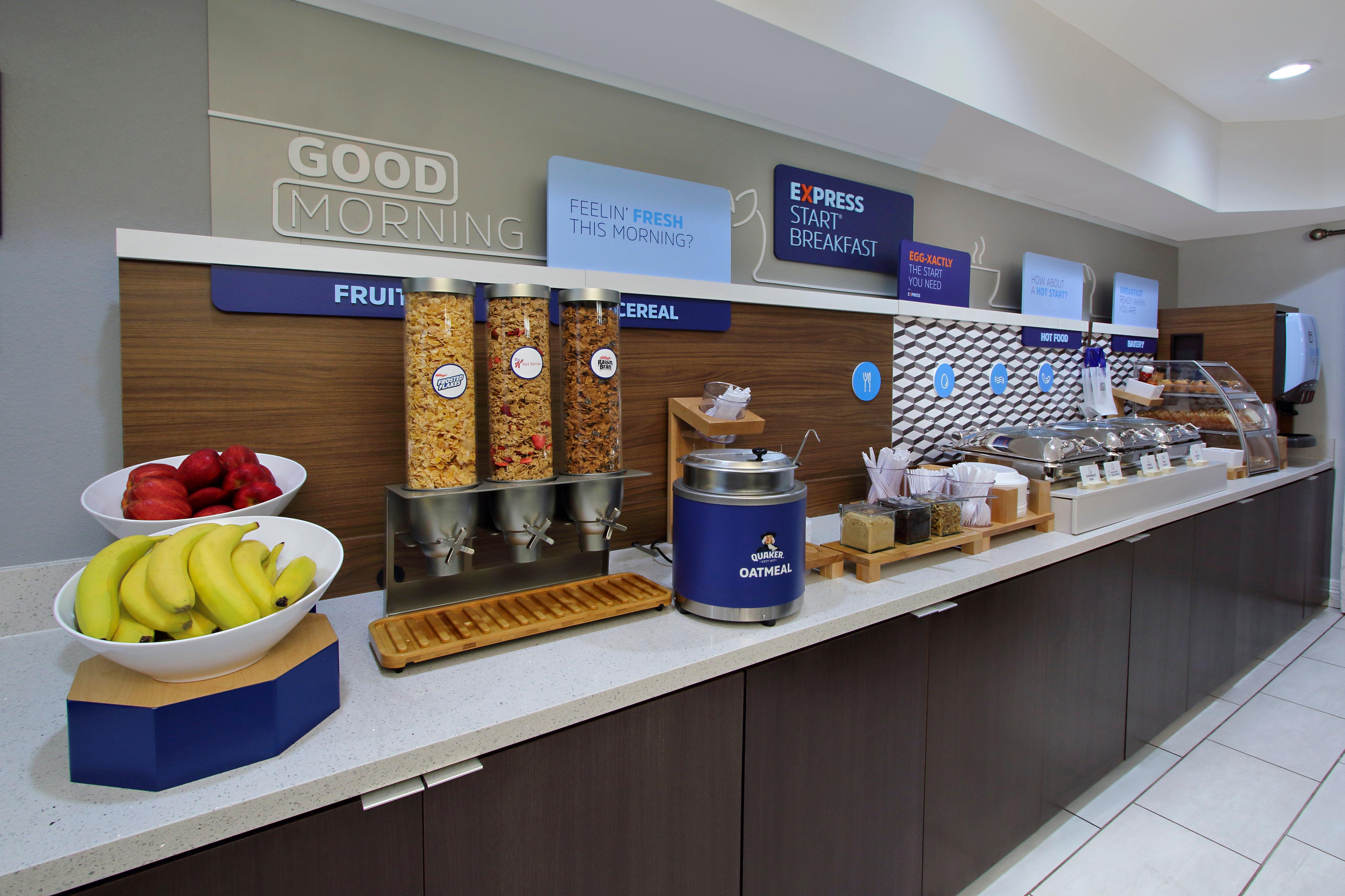 Holiday Inn Express And Suites Houston North - Iah Area By Ihg Buitenkant foto
