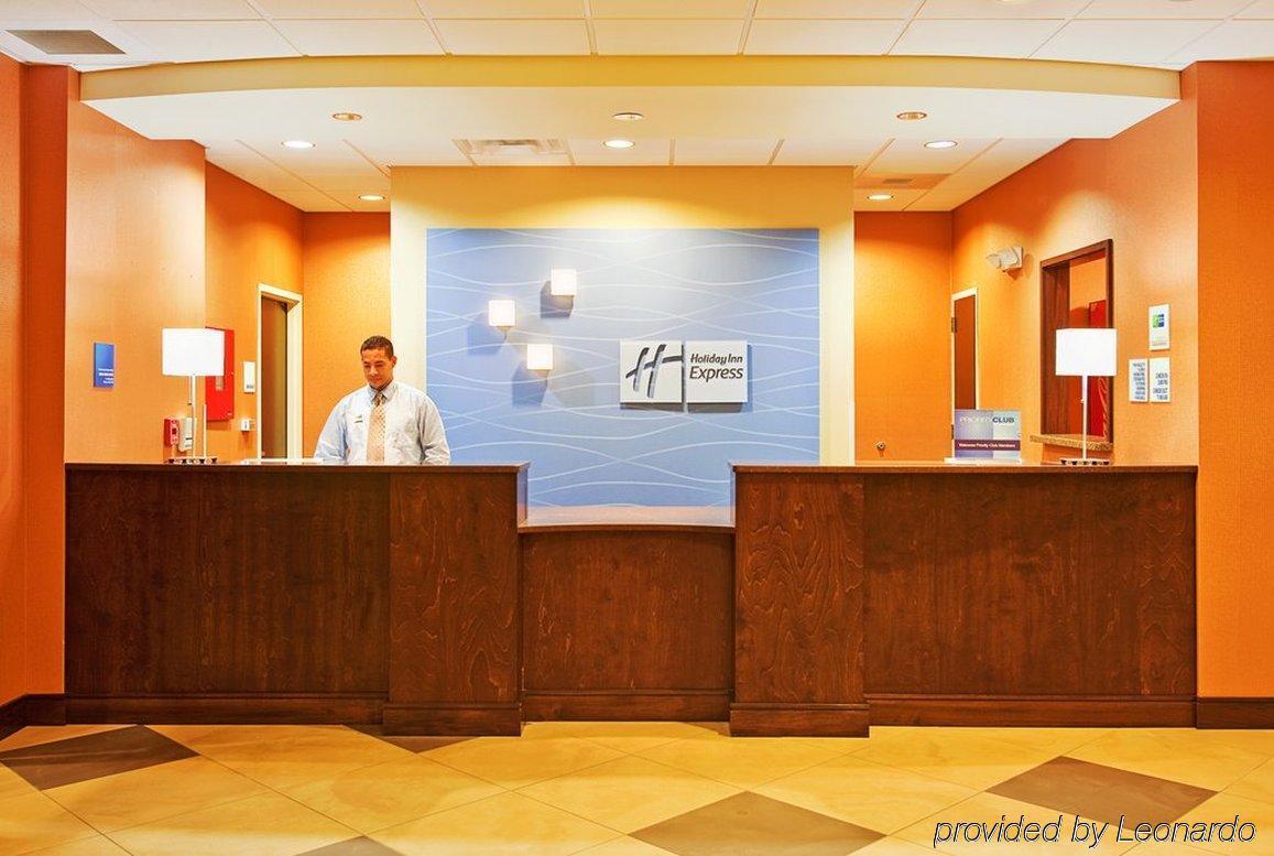 Holiday Inn Express And Suites Houston North - Iah Area By Ihg Buitenkant foto