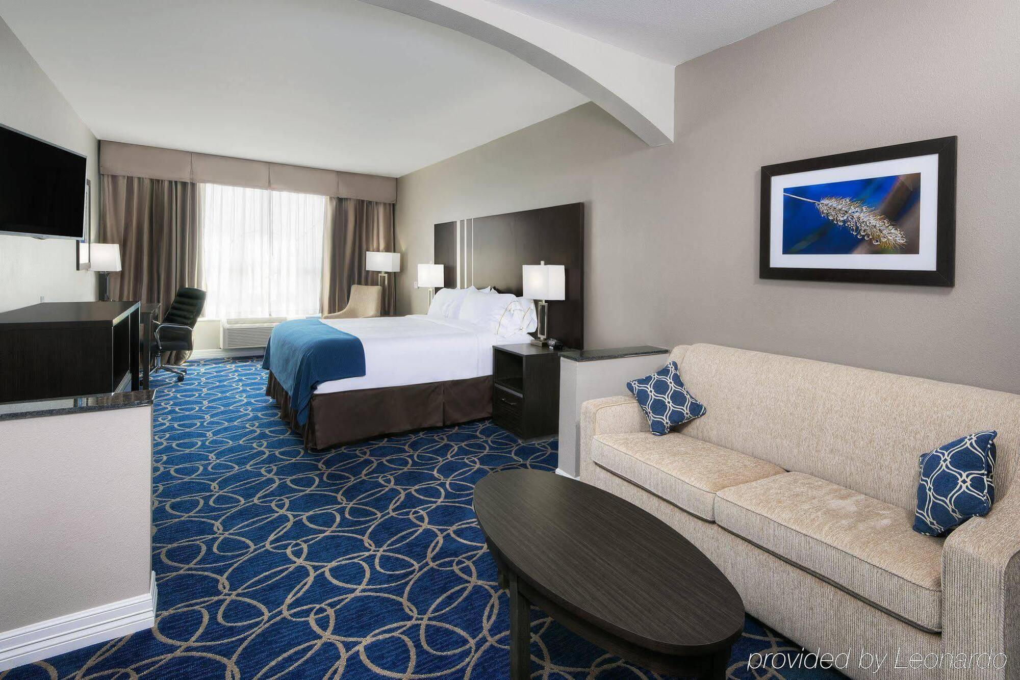Holiday Inn Express And Suites Houston North - Iah Area By Ihg Buitenkant foto