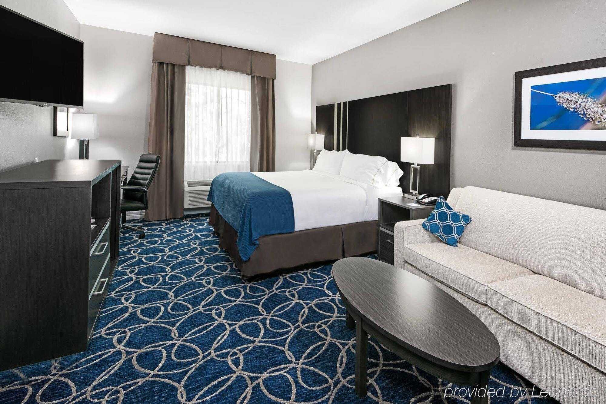 Holiday Inn Express And Suites Houston North - Iah Area By Ihg Buitenkant foto