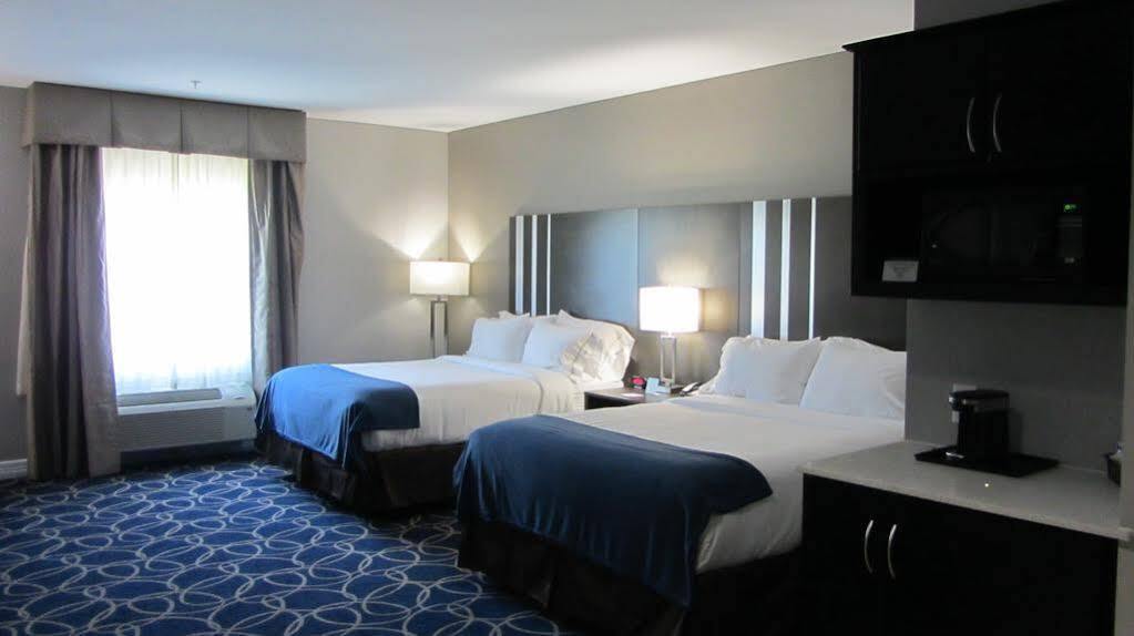 Holiday Inn Express And Suites Houston North - Iah Area By Ihg Buitenkant foto