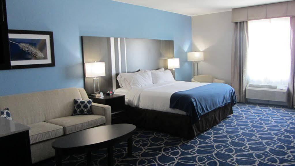 Holiday Inn Express And Suites Houston North - Iah Area By Ihg Buitenkant foto
